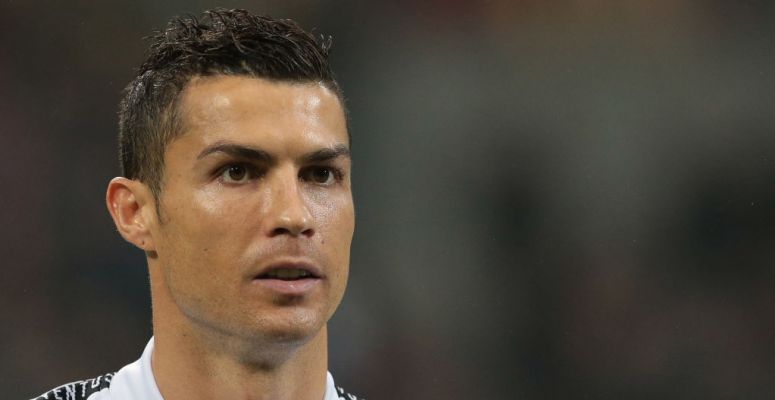 Cristiano Ronaldo eljegyezte szerelmét