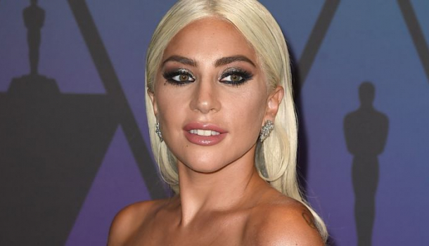 Borítókép: Hihetetlen! Lady Gagának még ez is jól áll