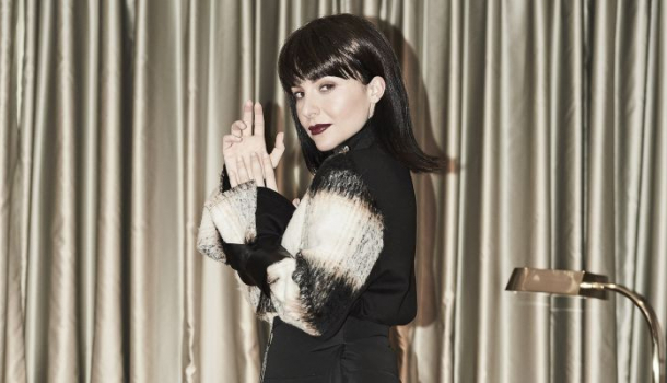 Borítókép: December 9-én jótékonysági gardrób vásárt rendez Zséda