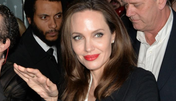 Borítókép: Mégsem egy hárpia! Angelina Jolie szupercuki programra vitte a gyerekeit