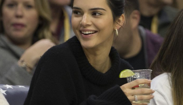 Borítókép: Megmutatjuk az új körömtrendet, amelyre Kendall Jenner is vágyik