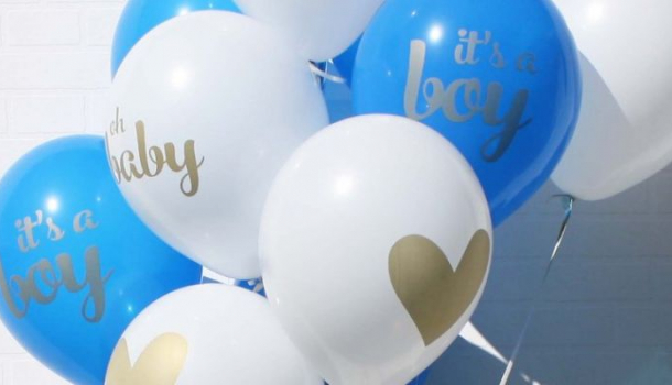 Borítókép: 69 évesen újra apa lett! Bónusz: a Dalai Láma is áldását adta. 