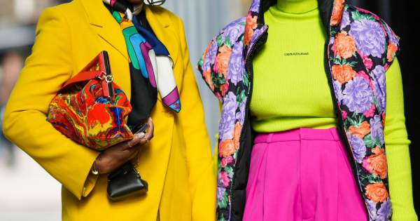 csinos,lányok,szett,outfit,divat,stlíus,mitvegyekfel,bunda,prém,piros csillag,piros,séta