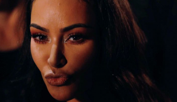 Borítókép: Ez a valami egy ruha Kim Kardashianon? Nagyon durva! 