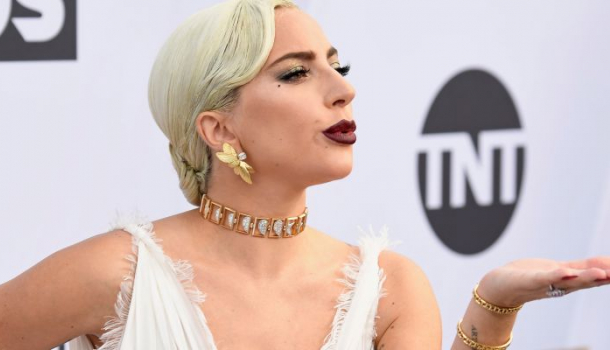 Borítókép: Ez a romantikus minta 2019 tetkó trendje a világsztárok között