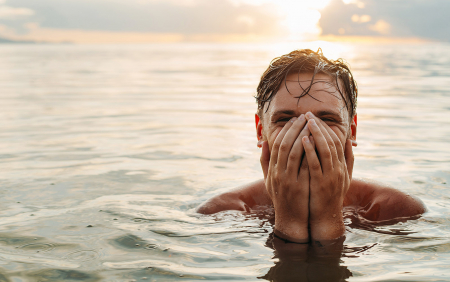 Borítókép: Ezt hívják hosszú póráznak – thaiföldi útra küldtem a férjemet a születésnapján. Amit a barátaimtól kaptam ezért, azt nem tettem zsebre