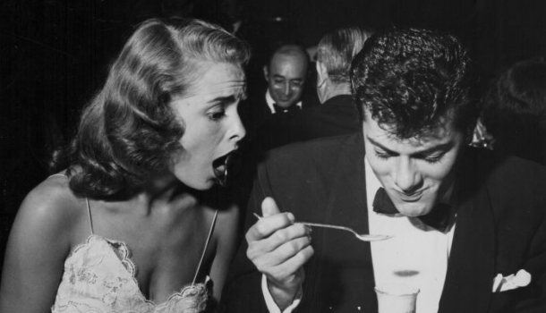 Borítókép: Bőrszíne miatt nem ülhetett a többiek mellé a díjazott színész - az Oscar történetének nagy botrányai!