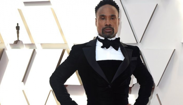 Borítókép: Ez a pasi miért ment női ruhában az Oscarra?