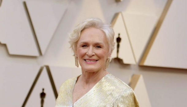 Borítókép: Glenn Close újra megszívta.