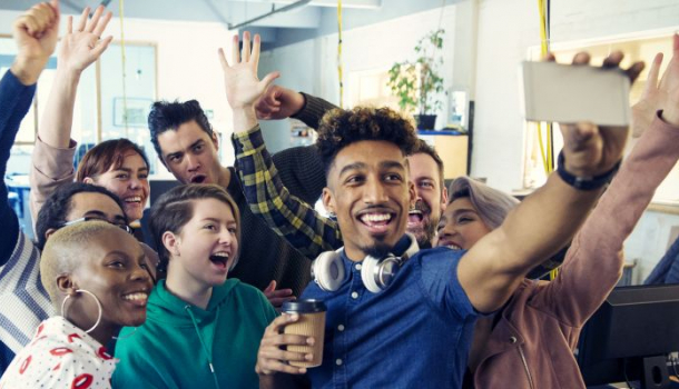 Borítókép: Tenyérbemászó kollégák? Ez a legjobb megoldás 