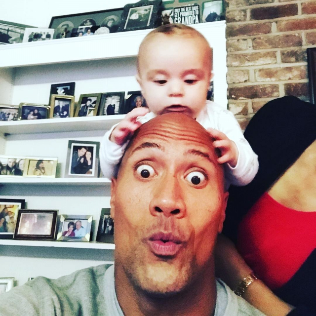 Dwayne Johnson,baby girl,Dwayne Johnson lánya,Dwayne Johnson a legjobb apuka