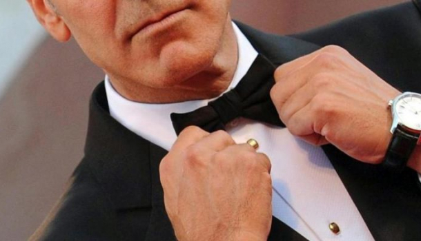 Borítókép: Vészhelyzet dr. Doug Ross! Már túl rég láttuk!