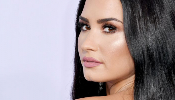 Borítókép: Bréking! A legkomolyabb nőnapi ajándékot ő adta