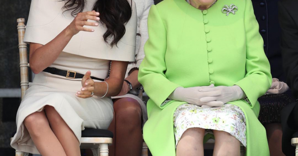 Borítókép: Családjában II. Erzsébet a rossz példa a gyereknevelés terén