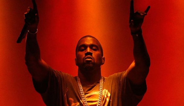 Borítókép: Kanye West meg a templomba járása