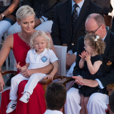 Borítókép: Hihetetlenül cukik a monacói hercegi pár ikrei