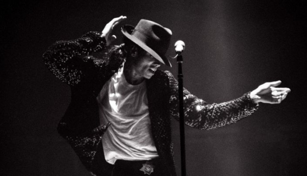 Borítókép: A pedofil-botrány miatt nem dobja piacra Michael Jacksonos kollekcióját a Louis Vuitton