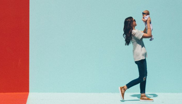 Borítókép: A babysitter, akinek van üzleti érzéke 