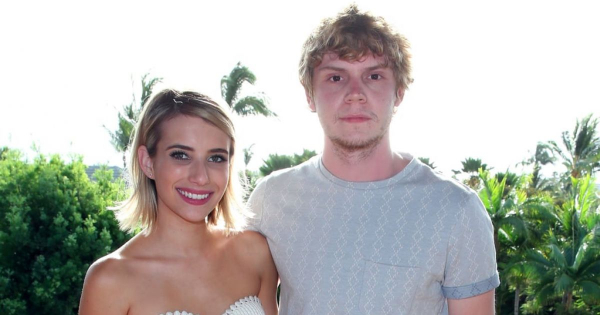 Emma Roberts és Evan Peters megint szakítottak, ráadásul egyikük már tovább is lépett