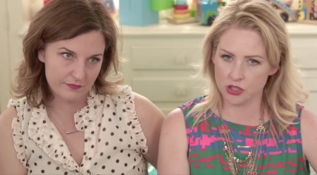 Borítókép: Szétkattintott vírusvideó! Két bevállalós anya hordhatatlan fürdőruhákat tesztelt