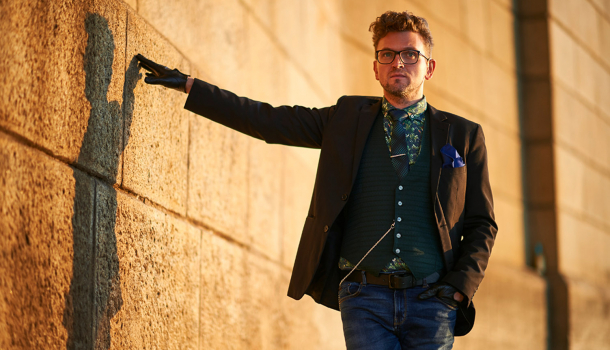 Borítókép: Külföldön előbb lett ismert a magyar dizájner, mint itthon