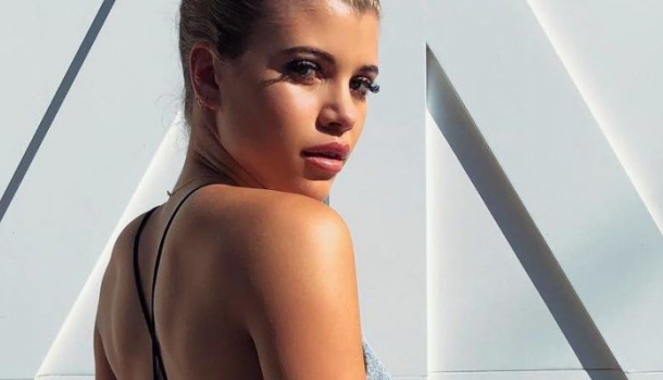 Borítókép: Túl dögös, hogy igaz legyen