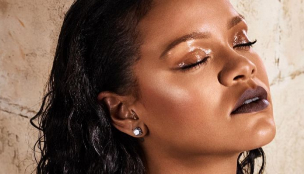 Borítókép: Hogy lehet sikkes a neon? Riri megmutatja