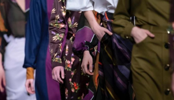 Borítókép: Divatimádóknak kötelező! Interjú a Diet Prada alapítóival