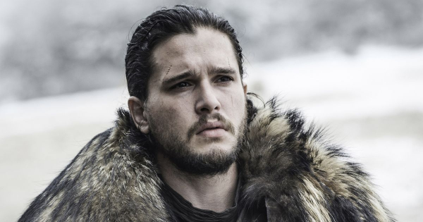 Ezt nem láttad jönni: Kit Harington női ruhában sztiptízel