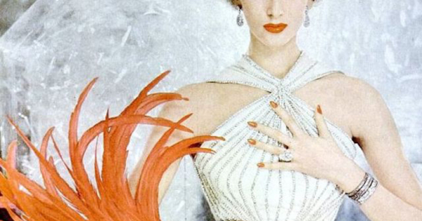 Borítókép: A legidősebb szupermodell több mint 75 éve van a pályán – akkor és most fotók