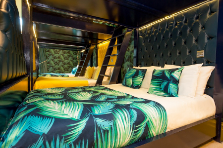 emeletes ágy,butikhotel,flamingo suite,shankly,liverpool