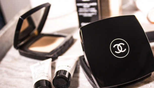 Borítókép: Tényleg a világvége elkerülése érdekében veszek drága dolgokat?