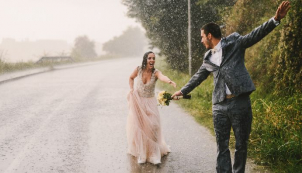 Borítókép: Párok, akik kimaxolták az esőt az esküvőjükön
