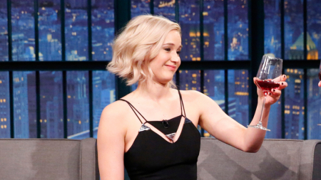 Borítókép: Világsztárok, akik úgy imádják a jó borokat, mint mi