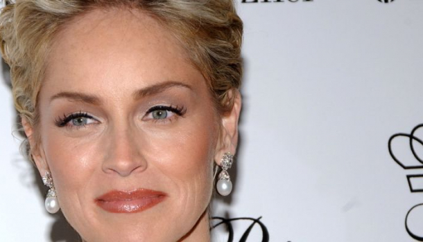 Borítókép: "B⭐⭐nivalónak akartam tűnni!"