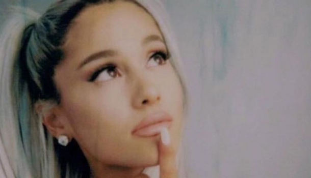 Borítókép: A Givenchy reinkarnálta Audrey Hepburnt 