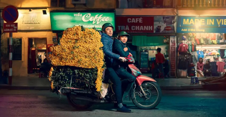 Borítókép: Vietnami motoros futárok megdöbbentő rakományokkal – fotógaléria