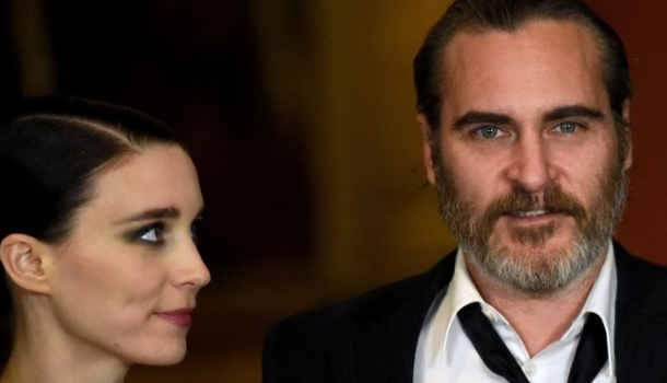 Borítókép: 2 év után végre eljegyezték egymást?