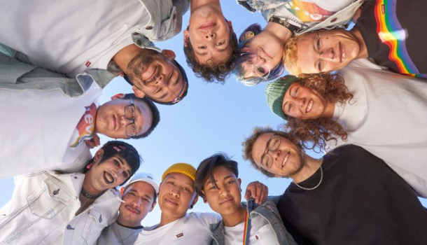 Borítókép: Viselj fontos üzenetet!