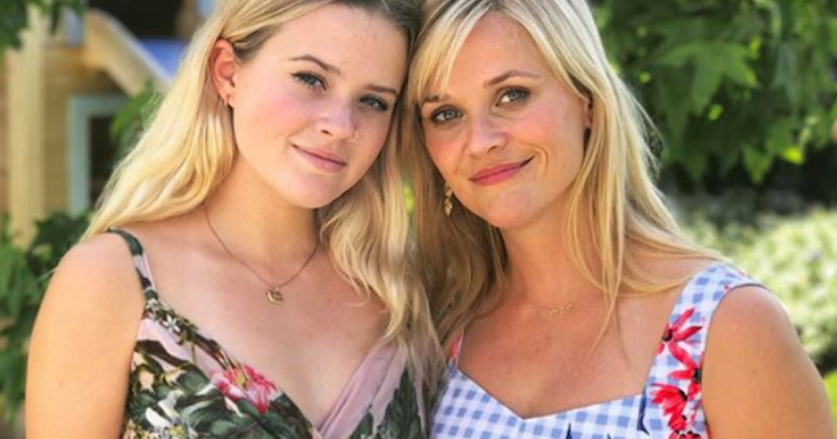 Ava Phillippe,Reese Witherspoon
