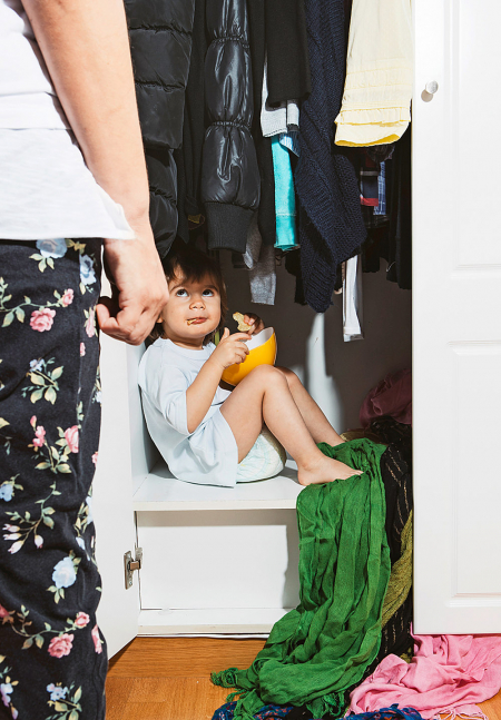 Borítókép: Szégyenkezzen-e a szülő, ha a gyereke nem köszön?