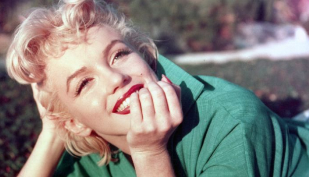 Borítókép: Pontosan ezt az árnyalatot viselte Marilyn Monroe 