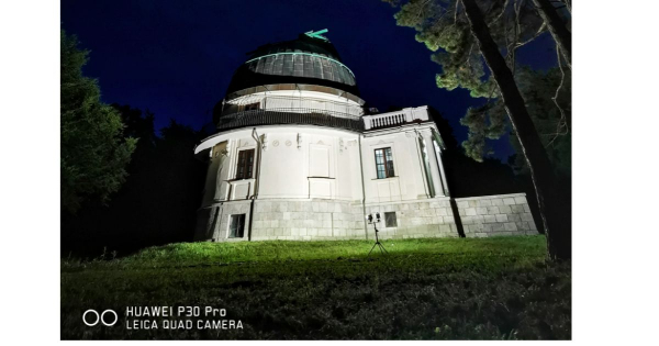 Borítókép: Különleges csillagászati fotókat mutatott be az MTA-val a Huawei
