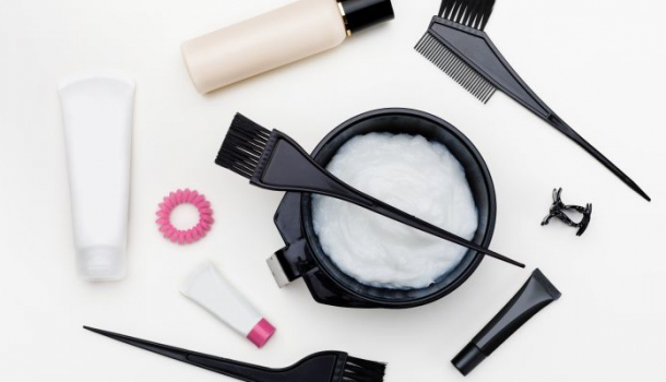 Borítókép: 10 tipp a zökkenőmentes otthoni hajfestéshez