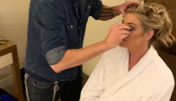 Borítókép: Denise Richardsnak azért 48 évesen nincs szégyenkeznievalója