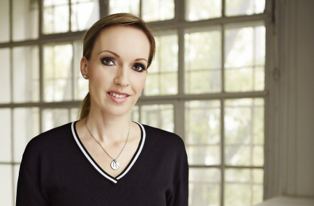 Borítókép: Almási Kitti: Túl vagyok a félelmeimen