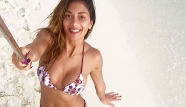 Borítókép: Nicole Scherzinger Capri-n nyaral 