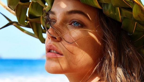 Borítókép: Teljesen meztelen Palvin Barbi