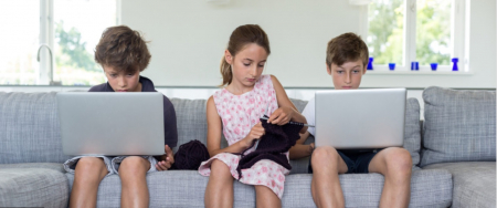 Borítókép: A fiúk védtelenebbek a videojáték-függőséggel szemben, mint a lányok