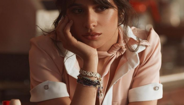 Borítókép: Ijesztően néz ki az énekesnő